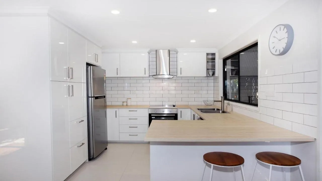 Holiday home Fabulous Holiday Hideaway Coolum Beach
