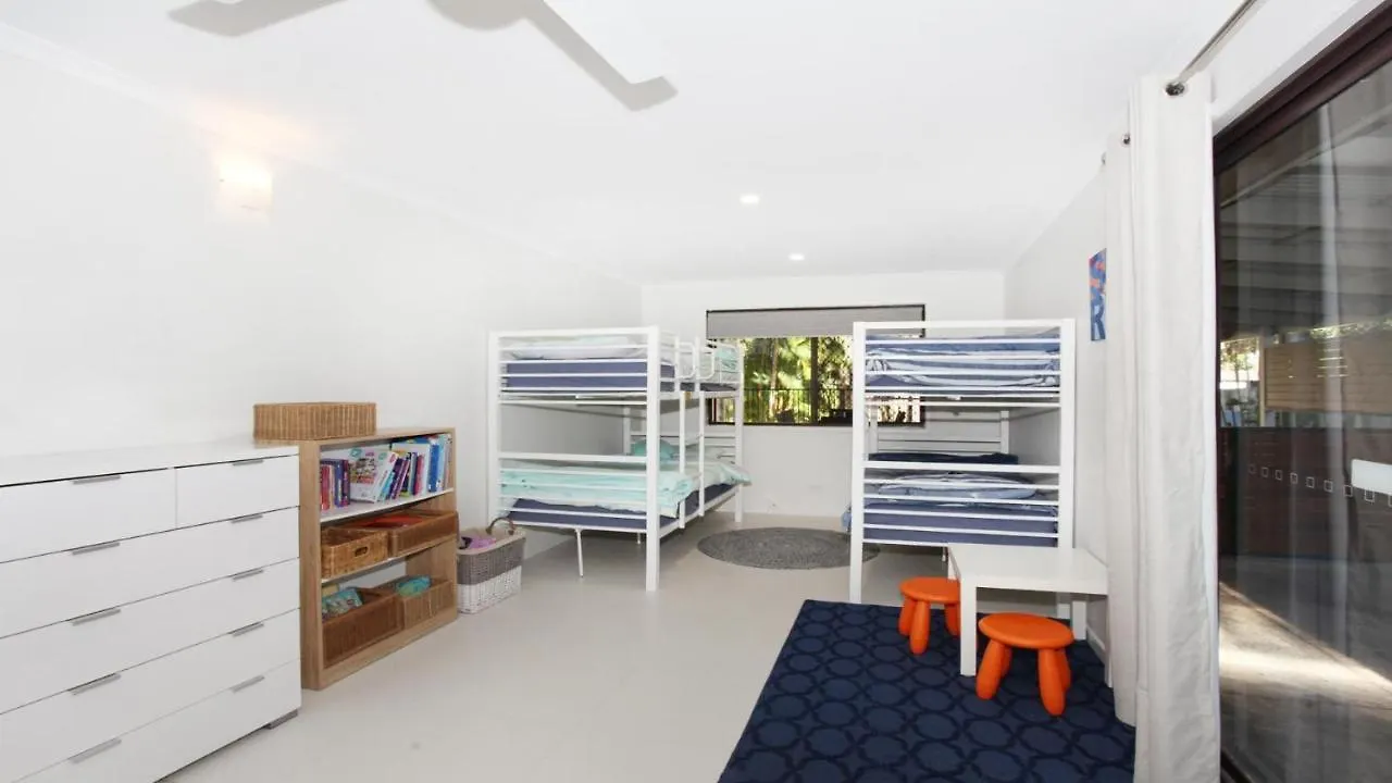 Holiday home Fabulous Holiday Hideaway Coolum Beach