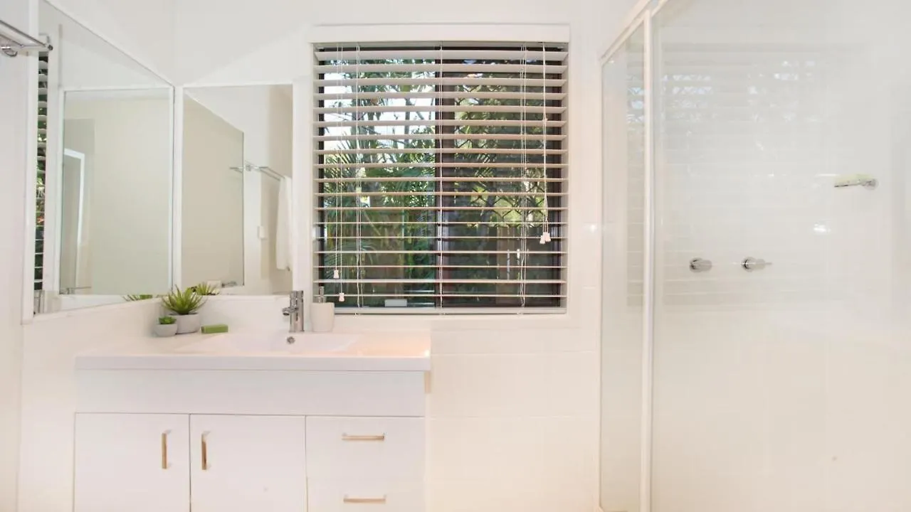 Fabulous Holiday Hideaway Coolum Beach Holiday home